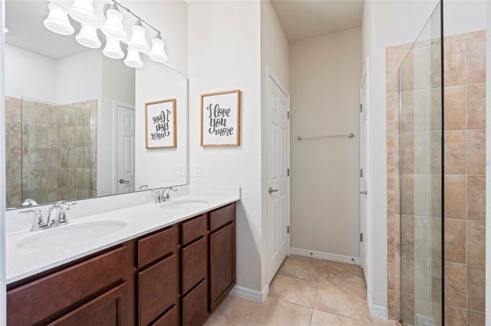 Image No.13-4 Bed House for sale