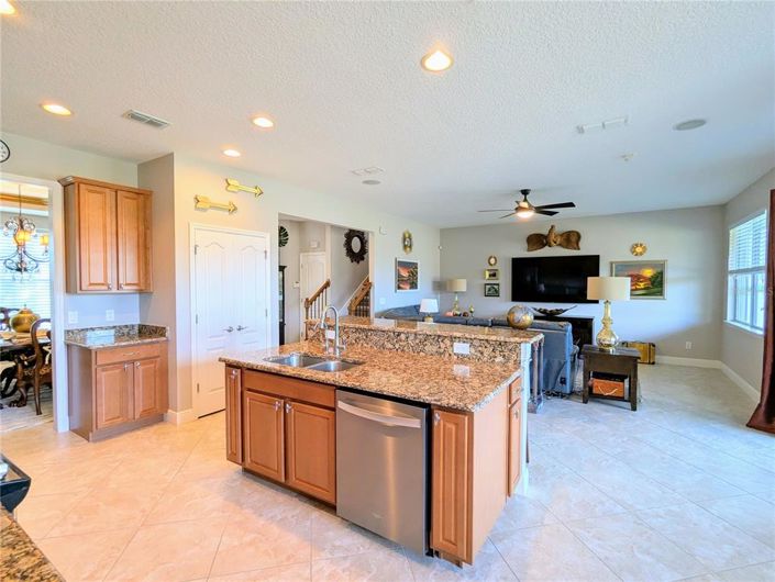 Image No.12-5 Bed House for sale