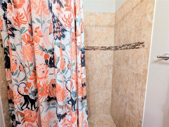 Image No.18-5 Bed House for sale