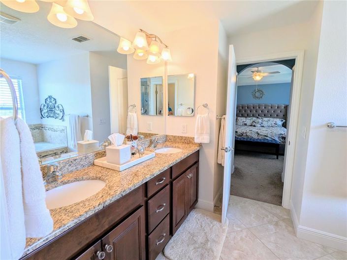 Image No.31-5 Bed House for sale