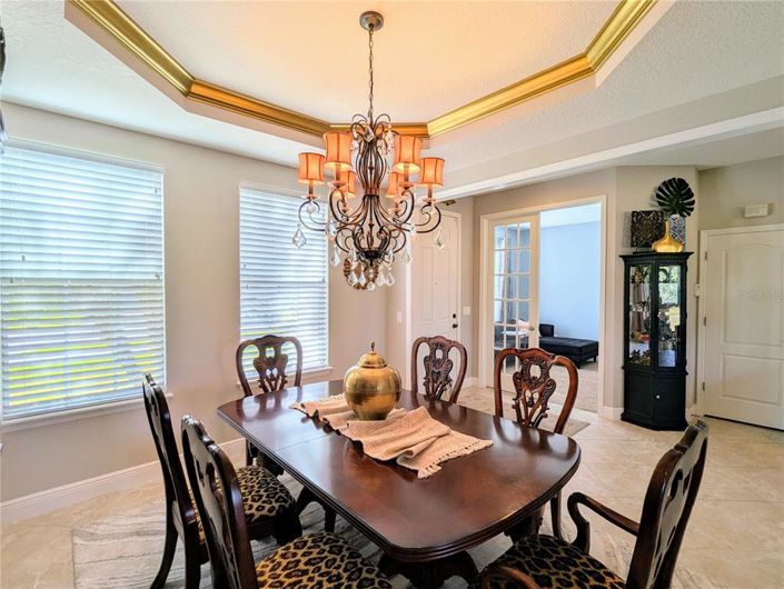 Image No.9-5 Bed House for sale