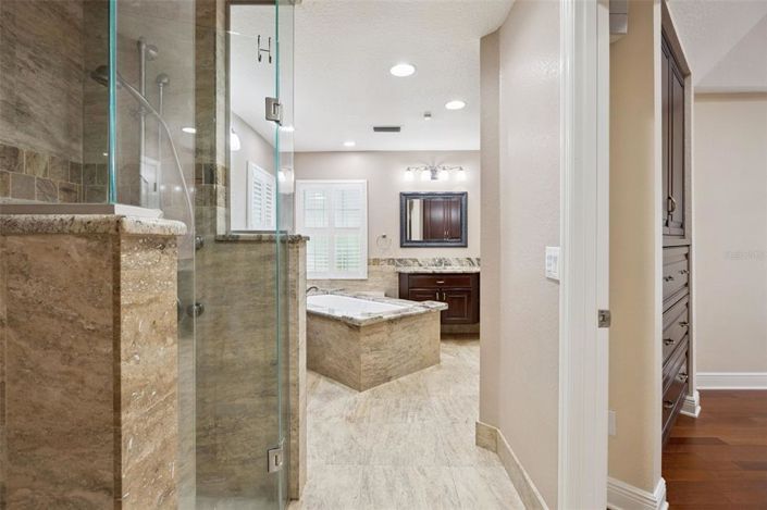 Image No.15-4 Bed House for sale