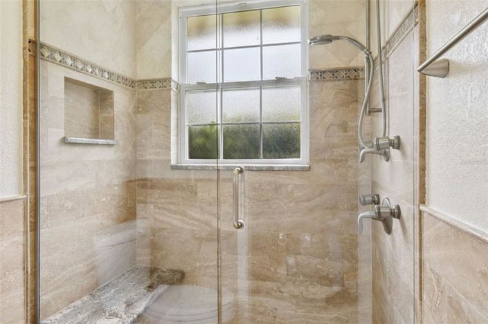 Image No.17-4 Bed House for sale