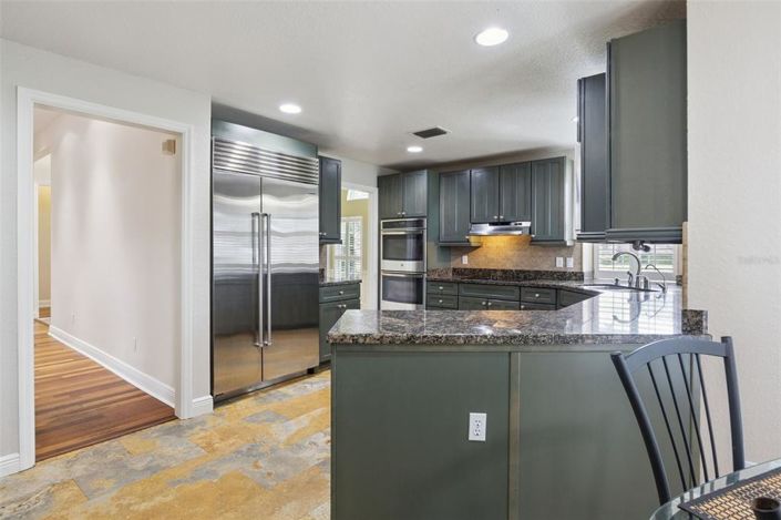 Image No.24-4 Bed House for sale