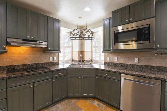 Image No.28-4 Bed House for sale