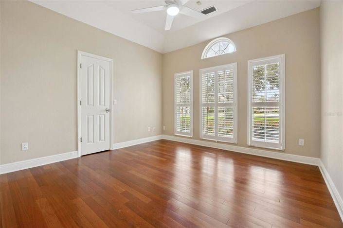 Image No.32-4 Bed House for sale