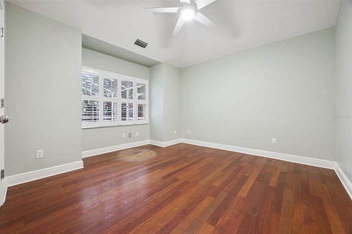 Image No.37-4 Bed House for sale