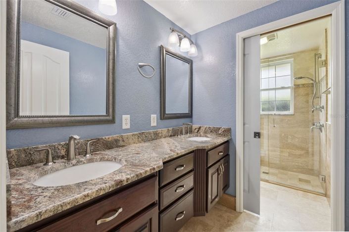 Image No.39-4 Bed House for sale