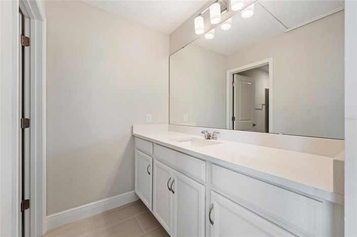 Image No.24-5 Bed House for sale