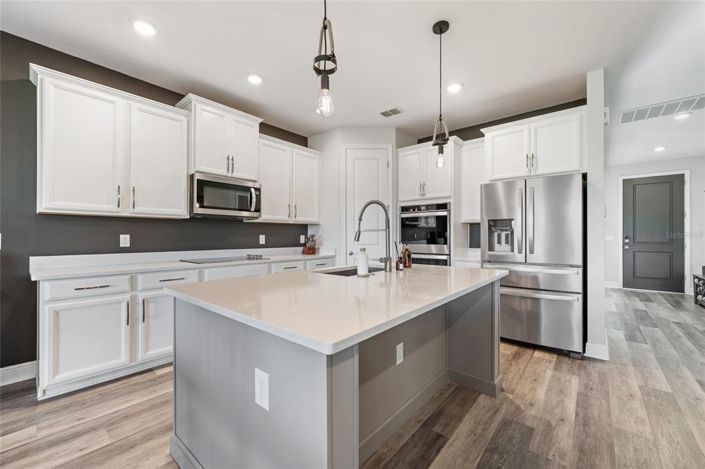 Image No.9-5 Bed House for sale