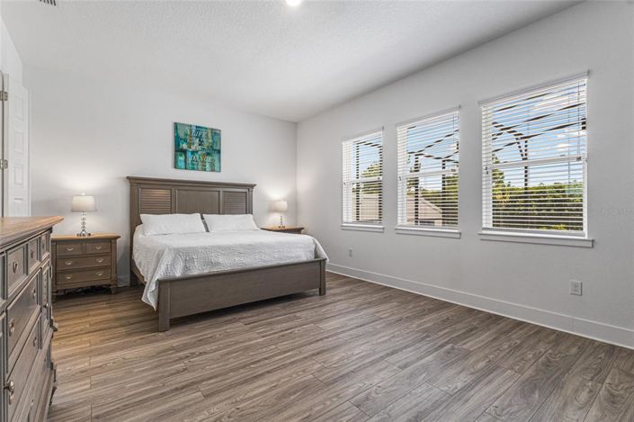 Image No.25-5 Bed House for sale