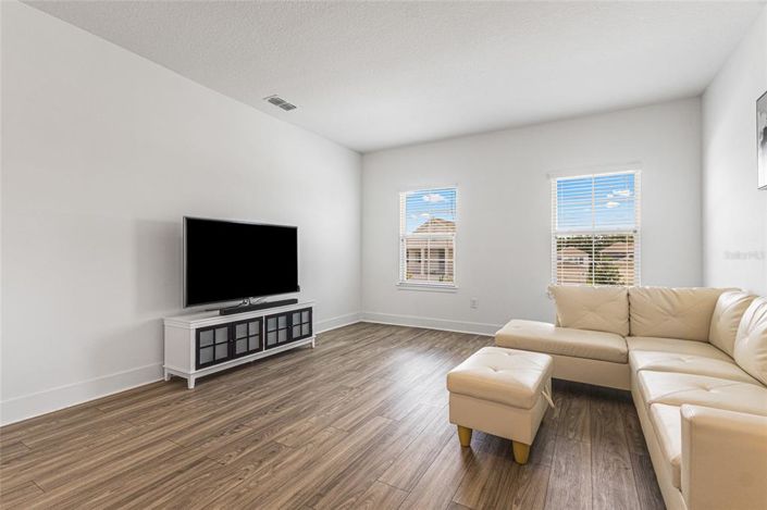 Image No.31-5 Bed House for sale