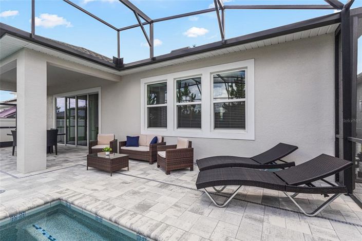 Image No.8-5 Bed House for sale