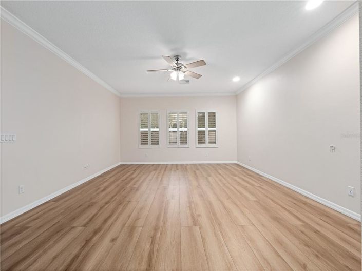 Image No.17-4 Bed House for sale