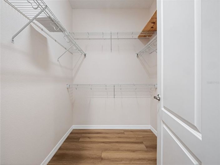 Image No.21-4 Bed House for sale