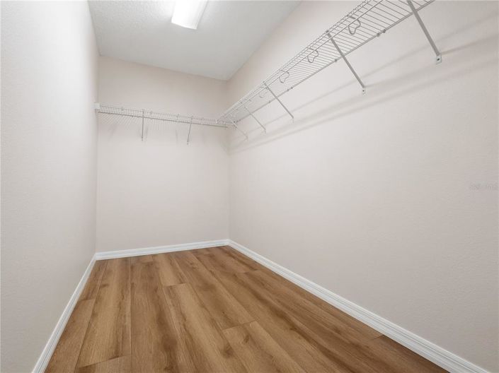 Image No.25-4 Bed House for sale