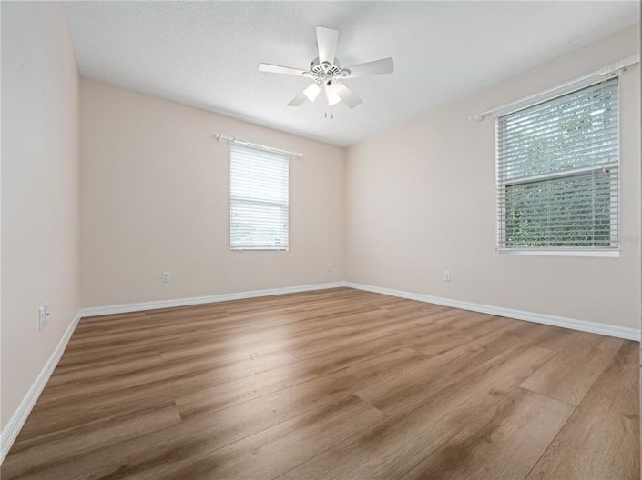 Image No.26-4 Bed House for sale