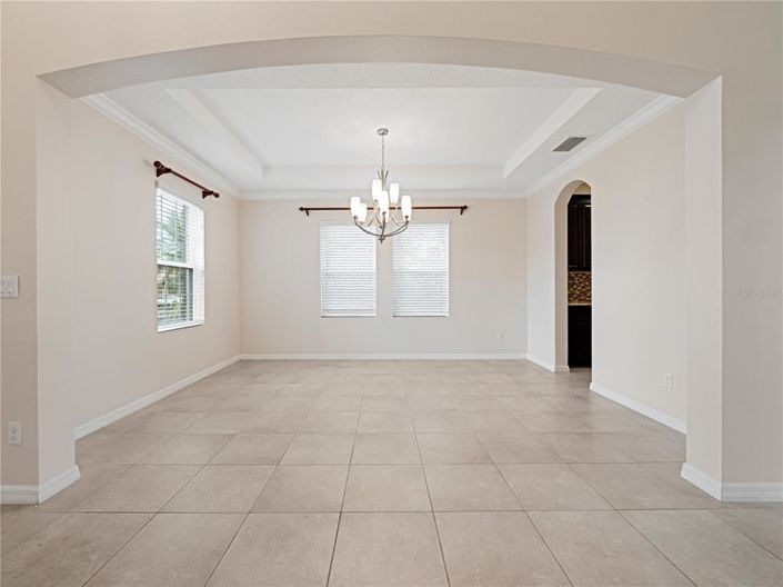 Image No.7-4 Bed House for sale