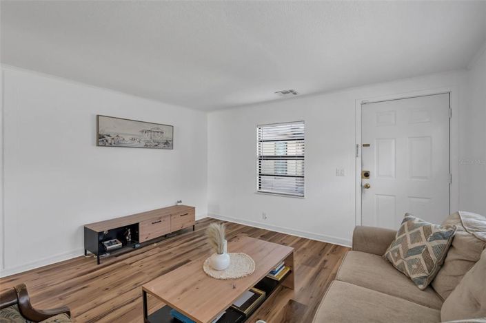 Image No.3-Appartement de 2 chambres à vendre à Saint John