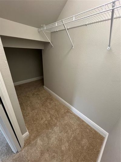 Image No.19-5 Bed House for sale