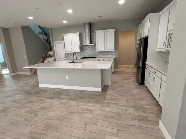 Image No.9-5 Bed House for sale