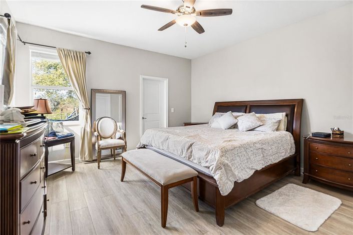 Image No.16-4 Bed House for sale