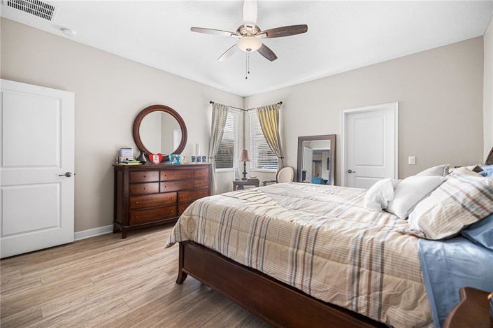 Image No.17-4 Bed House for sale