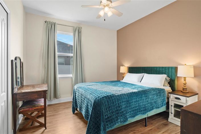 Image No.15-4 Bed House for sale