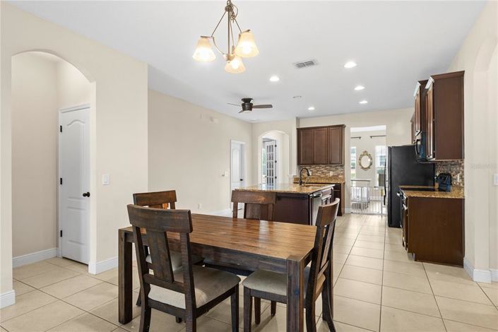 Image No.7-4 Bed House for sale