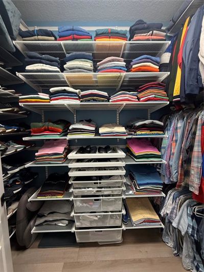 Image No.17-4 Bed House for sale