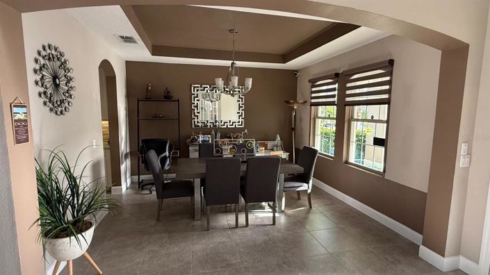 Image No.3-4 Bed House for sale