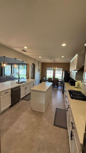 Image No.8-4 Bed House for sale