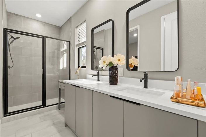 Image No.14-4 Bed House for sale