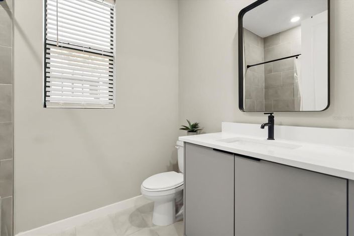 Image No.25-4 Bed House for sale