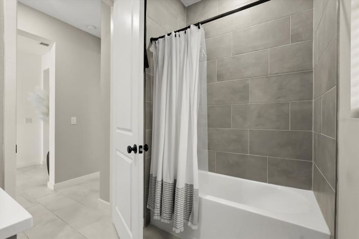 Image No.26-4 Bed House for sale