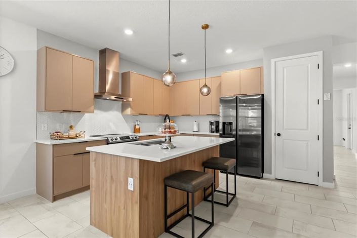 Image No.8-4 Bed House for sale