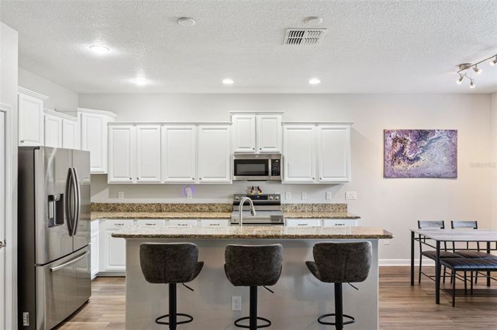 Image No.12-4 Bed House for sale