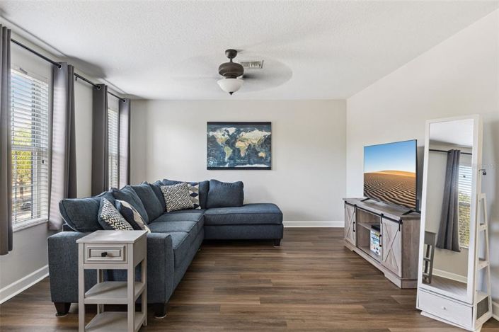 Image No.17-4 Bed House for sale