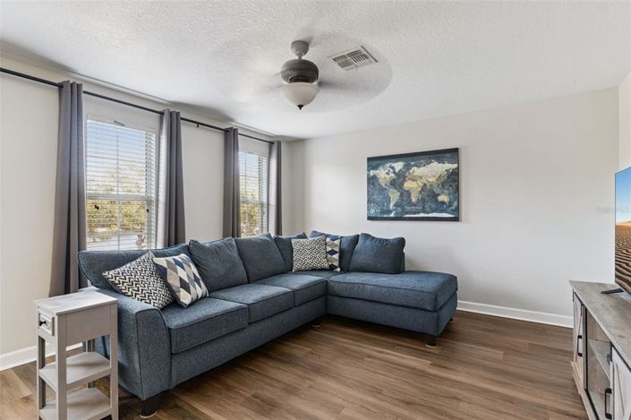 Image No.18-4 Bed House for sale