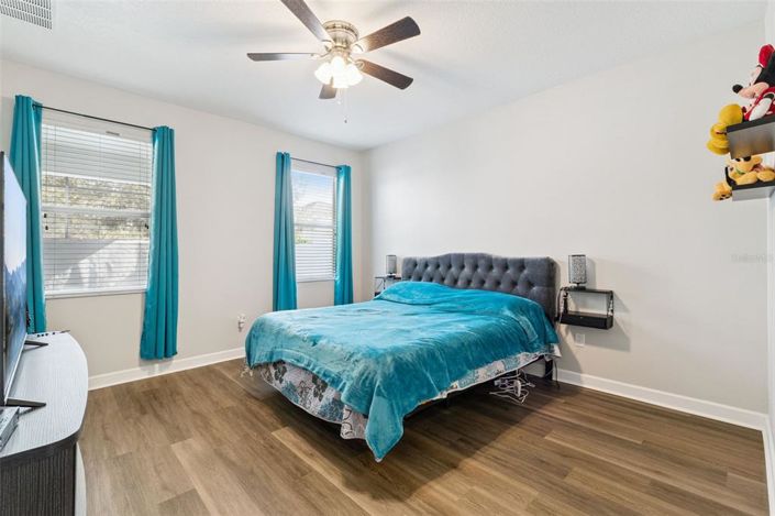 Image No.19-4 Bed House for sale