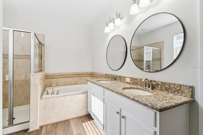 Image No.24-4 Bed House for sale