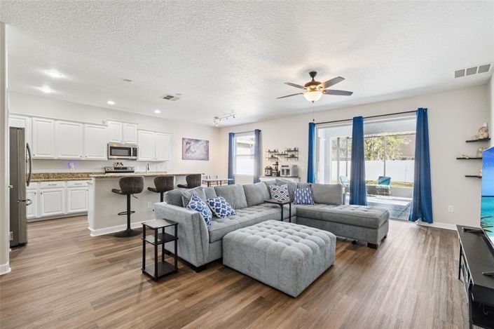 Image No.8-4 Bed House for sale