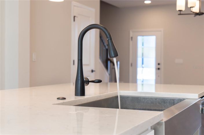 Image No.10-3 Bed Townhouse for sale