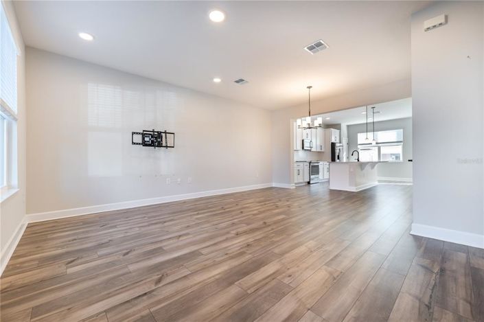 Image No.32-3 Bed Townhouse for sale