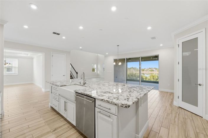 Image No.5-5 Bed House for sale