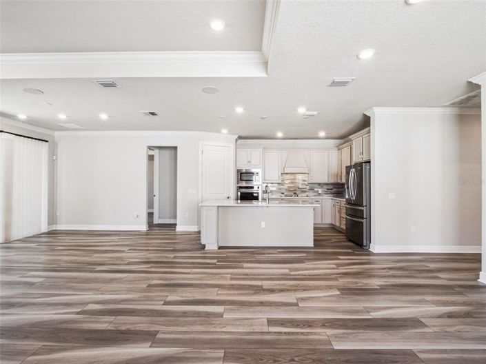 Image No.10-3 Bed House for sale