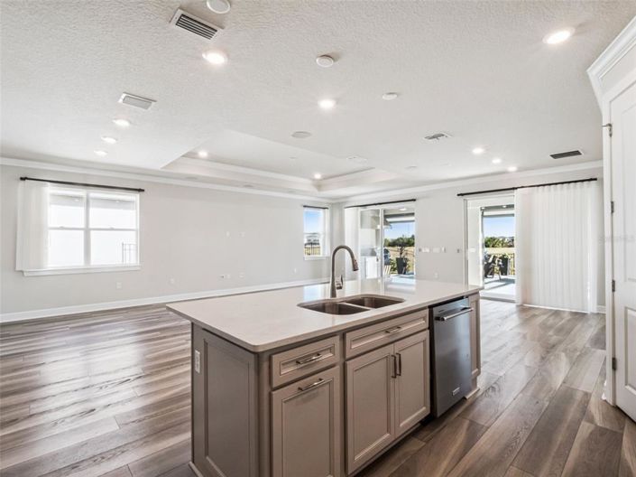 Image No.11-3 Bed House for sale