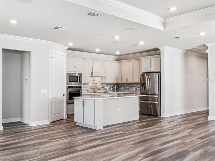 Image No.8-3 Bed House for sale