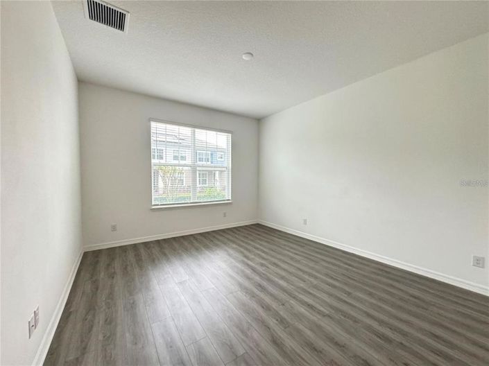 Image No.12-4 Bed Townhouse for sale