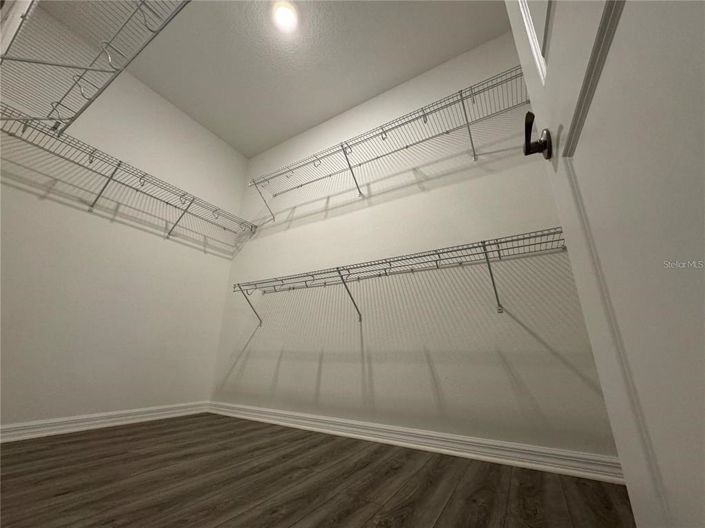 Image No.14-4 Bed Townhouse for sale